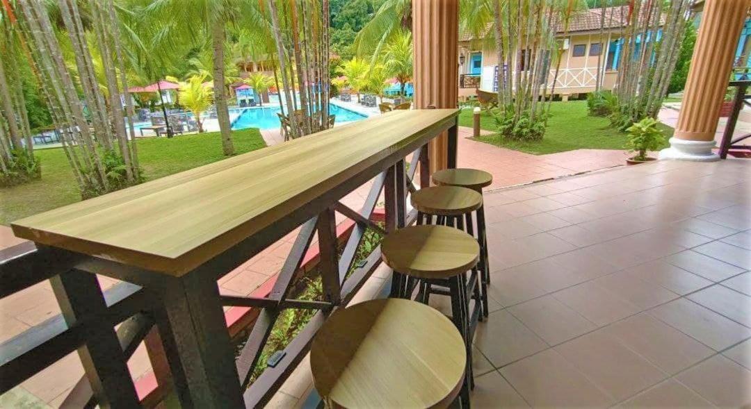Pangkor Holiday Resort Kampong Sungai Udang Exterior foto